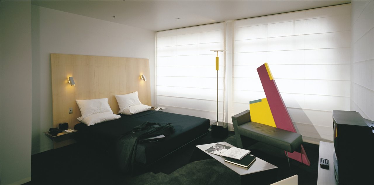 Adelphi Hotel