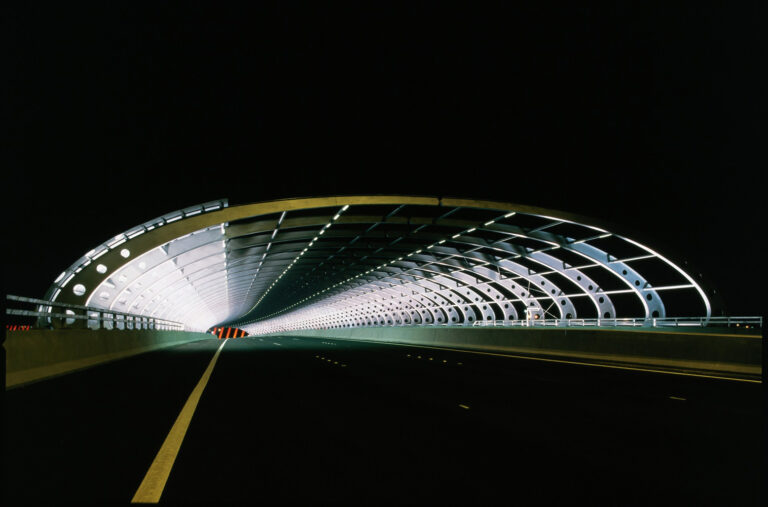 Melbourne Gateway / Sound Tube Denton Corker Marshall