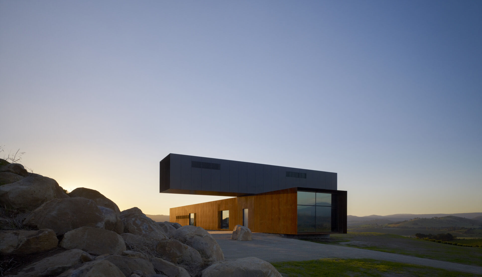 View Hill House + Vineyard