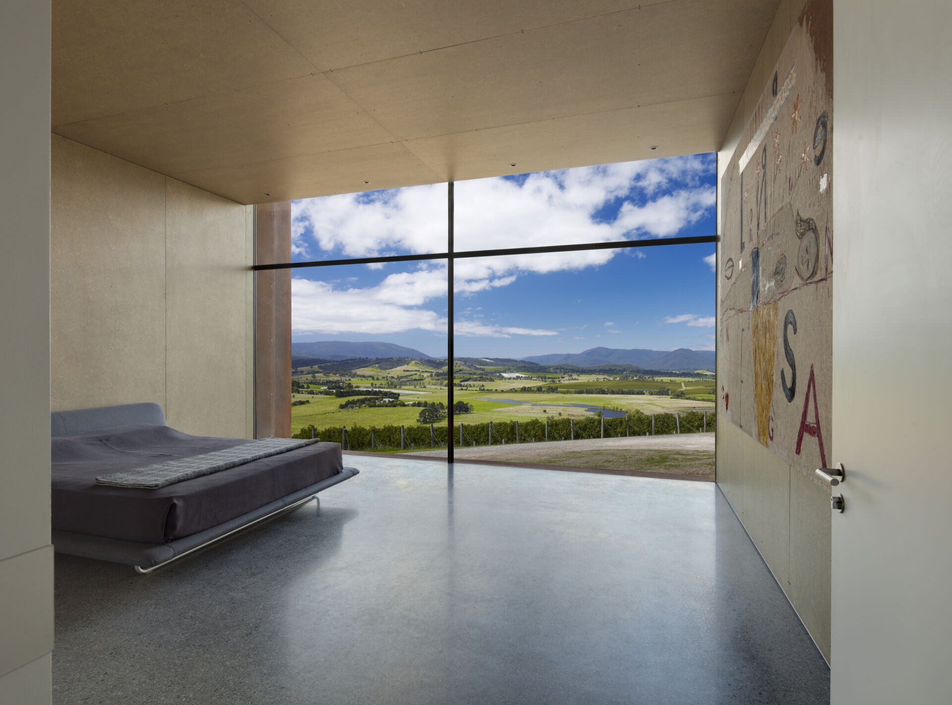 View Hill House + Vineyard